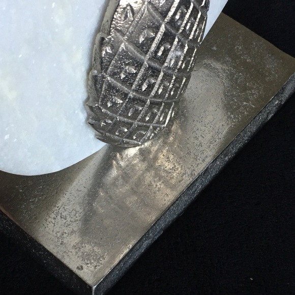 Pineapple Bookend Weight - Picture 7 of 14